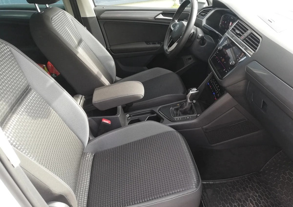 Volkswagen Tiguan cena 124900 przebieg: 55687, rok produkcji 2021 z Dobiegniew małe 529
